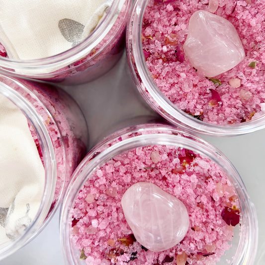 NAMASTE PEACEFUL Bubbly Bath Soak | Rose Quartz
