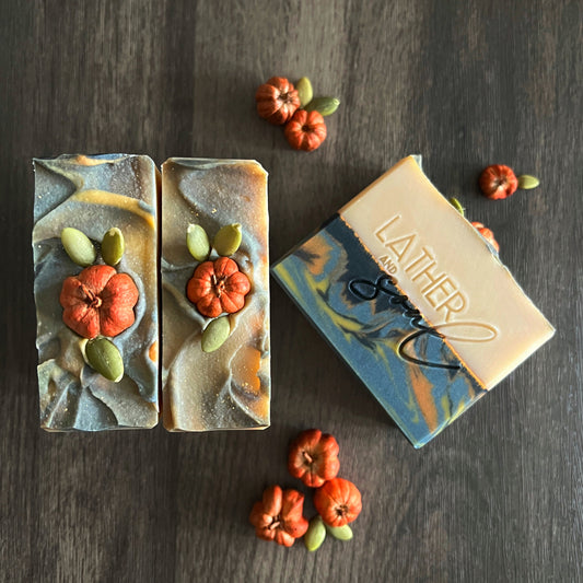 Unique and sophisticated pumpkin spice with sandalwood, tobacco, honey, and orange peel