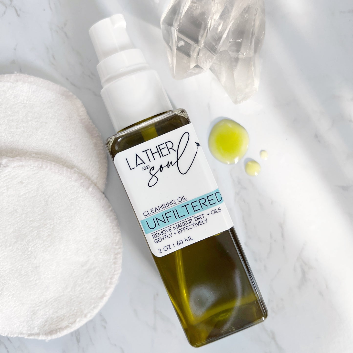 The best silky cleansing oil for removing makeup and dirt, gentle and effective, even around the eyes
