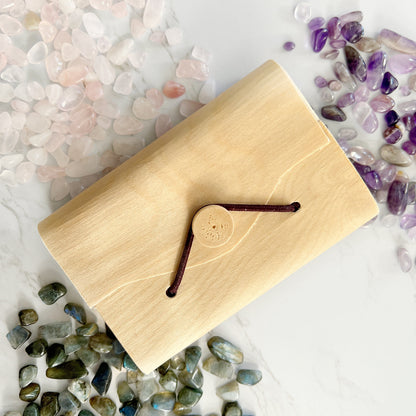 Perfume discovery set in a poplar wood gift box