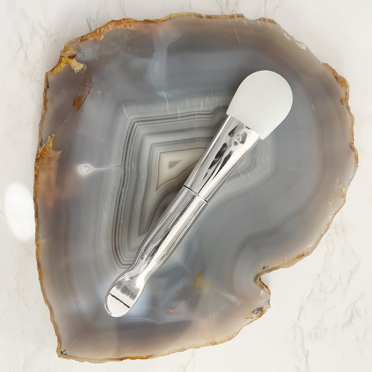 Silicone face mask brush for mixing and applying masks
