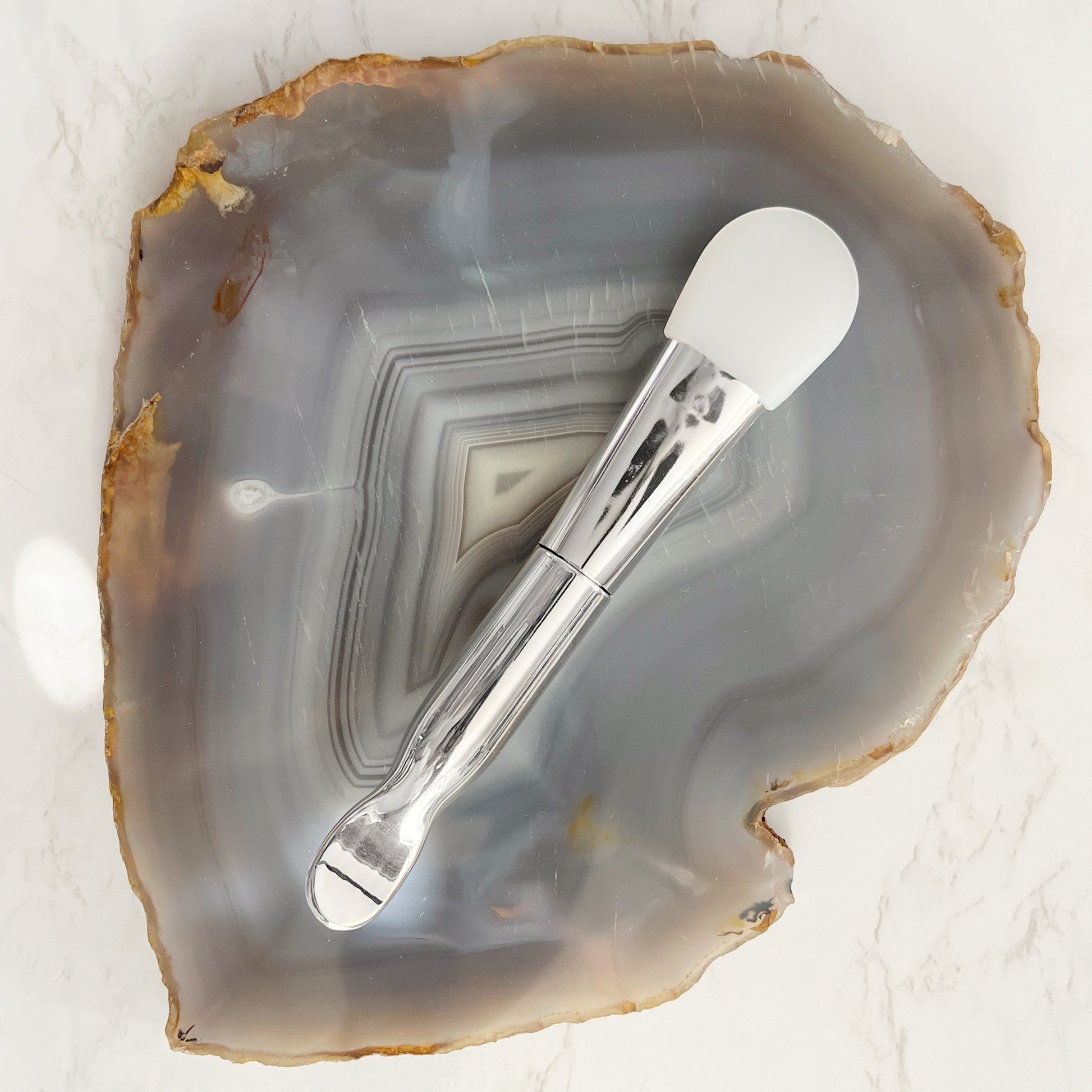 Silicone face mask brush for mixing and applying masks